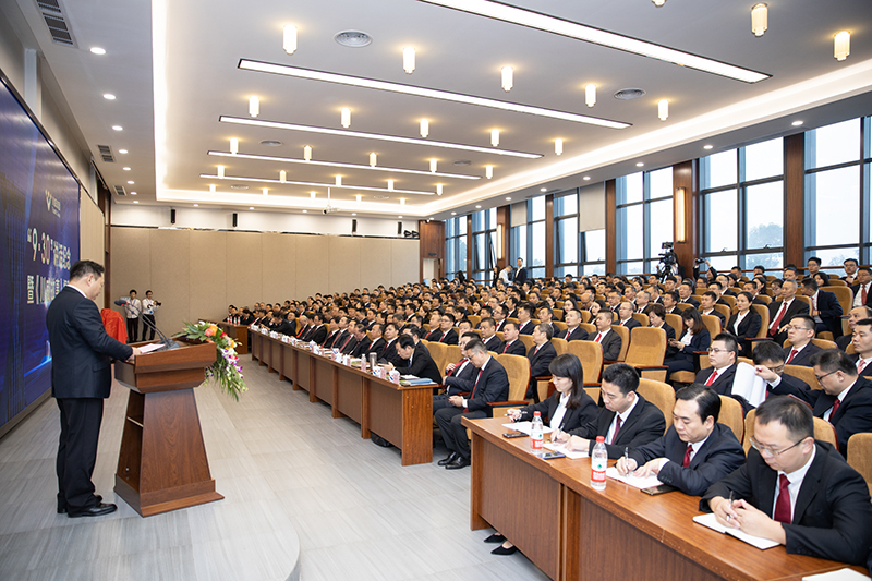 集团公司隆重举行 “9.30”讲话纪念暨《川威故事》新书发布会(图1)